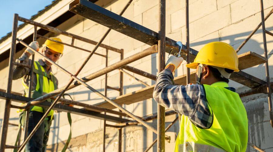 Professional fairlawn roofing services in Follett, TX